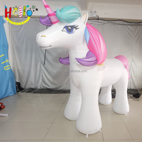 Licorne gonflable durable de dessin animé de cheval gonflable pour la décoration