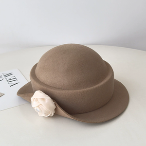 Sombrero de fieltro de lana para mujer, estilo cloche, fedora, con borde lateral enrollable, lazo y flor, para invierno - Product Image 6