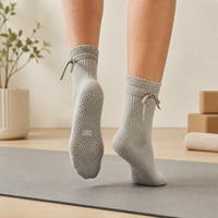 Chaussettes de yoga personnalisées respirantes antidérapantes pour femmes, mi-mollet, avec grip en silicone et logo, vente en gros