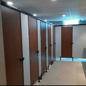 Mampara de Baño Modular Rectangular Moderna de 8x4, de Acero Inoxidable de Alta Calidad y Ecológica para Uso Hospitalario, con Panel de 12 mm de Grosor - Product Image 2