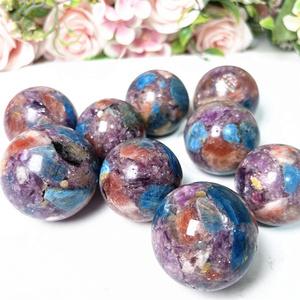 Sfere di Cristallo Curative Feng Shui in <span class=keywords><strong>Apatite</strong></span> <span class=keywords><strong>Blu</strong></span> Lucidata con Mica Viola e Pietra del Sole, Vendita all'Ingrosso Kindfull - Product Image 4