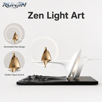 Sculpture Moderne en Métal Grande Figurine Abstraite Ailée Dorée avec Anneau Halo Illuminé en Acier Inoxydable Fabricant Personnalisé