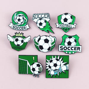 Broche de football mondial mignonne en forme de dessin animé, en alliage émaillé, personnalisée et créative, accessoire de sac, badge sportif, cadeaux en gros - Product Image 2