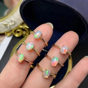 Anello di Fidanzamento Classico Personalizzato in Argento Sterling 925 Placcato Oro 18k con Opale Naturale Taglio Ovale - Product Image 5