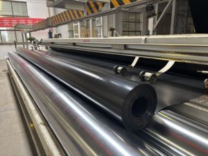 แผ่นเมมเบรน HDPE หนา 1.5 มม. สำหรับงานออกแบบอุตสาหกรรมในโครงการฝังกลบขยะ - Product Image 6