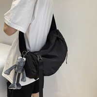 Sac à bandoulière en nylon personnalisé, style streetwear, léger, multi-poches, grande capacité, pour un usage quotidien
