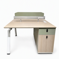 Poste de travail modulaire de direction en bois avec cloison d'intimité, écran de séparation, prise de courant et armoire de rangement sécurisée verrouillable