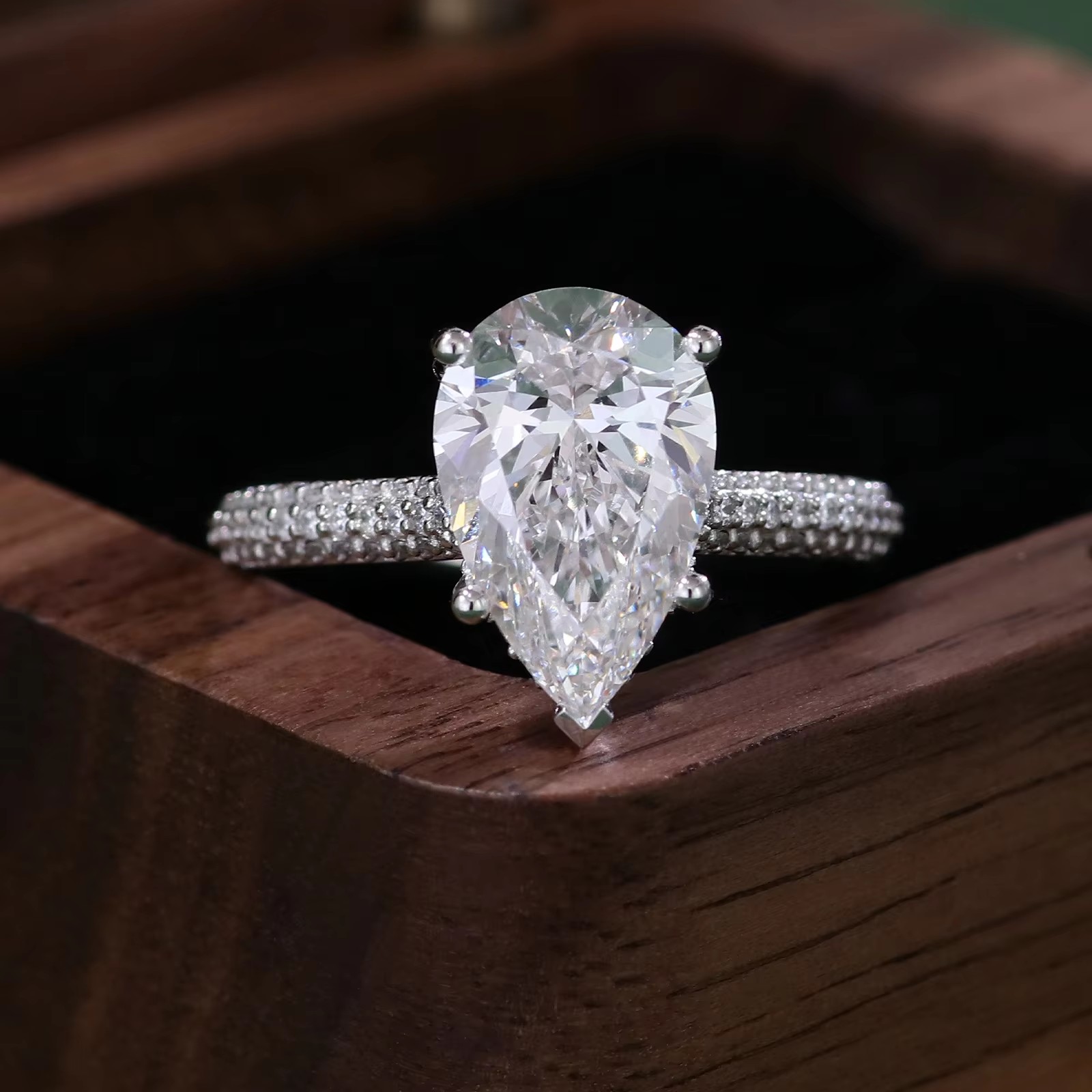 Bague en argent 925 avec diamant de laboratoire