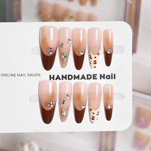 Faux ongles à presser en amande marron nude avec strass, réutilisables pour fêtes, mariages, usage quotidien, Thanksgiving et Halloween - Product Image 4