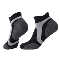 Chaussettes de sport athlétiques pour hommes et femmes, absorbant la transpiration, respirantes, mi-mollet, rembourrées, renforcées, noires, tricotées, logo personnalisé OEM ODM