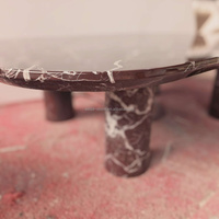 Table basse en marbre rouge violet naturel pour salon, table basse en marbre Rosa Levanto de petite taille