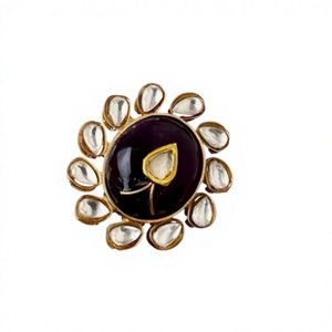Vêtement traditionnel glamour avec pierres Look plaqué or Bague élégante pour mariages fêtes fiançailles porter pour femmes et filles - Product Image 2
