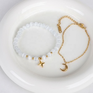 Set di gioielli a doppio strato da donna in acciaio inossidabile placcato oro 18 carati bracciale con ciondolo in pietra opale elastico con stella polare astrale e luna - Product Image 6