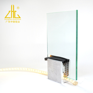 Profil <span class=keywords><strong>en</strong></span> <span class=keywords><strong>Aluminium</strong></span> de main courante de LED pour Balustrades <span class=keywords><strong>en</strong></span> verre sans cadre d'extérieur <span class=keywords><strong>en</strong></span> <span class=keywords><strong>Aluminium</strong></span> anodisé - Product Image 4
