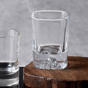 Borro in oro sfuso da 45ml Mini 1.5 oz bicchierino quadrato con Base di montagna in oro per whisky Tequila <span class=keywords><strong>Vodka</strong></span> - Product Image 3