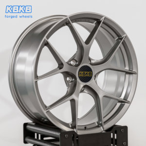 ล้อแมกนีเซียมฟอร์จ KBKB Super Lightweight ขนาด 17 18 19 20 21 นิ้ว สีเงิน สำหรับรถสปอร์ต รถแข่ง ประสิทธิภาพสูง ผลิตแบบ OEM ODM - Product Image 1