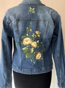 Chaqueta vaquera para mujer, chaquetas de diseñador a medida de lujo elegantes y acogedoras para mujer para una elegancia de invierno sin esfuerzo - Product Image 3