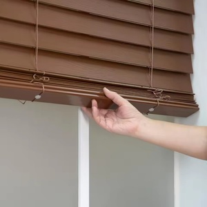 Contrôle de <span class=keywords><strong>baguette</strong></span> d'isolation thermique Offre Spéciale et stores vénitiens en <span class=keywords><strong>bois</strong></span> sans fil pour fenêtre - Product Image 3