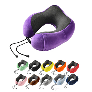 Oreiller de voyage ergonomique en U avec boucle réglable et poche latérale pour le soutien du cou et le soulagement de la fatigue au bureau - Product Image 1