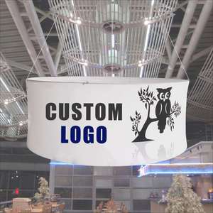 Banner Triangular Colgante Personalizado de 8 Pies para Ferias Comerciales, Banner Colgante para Escenarios de Fútbol, Banner Colgante Portátil - Product Image 1
