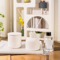 Diffuseur de parfum en céramique blanche personnalisé en gros, 150 ml, ensemble cadeau de bougie aromathérapeutique de luxe