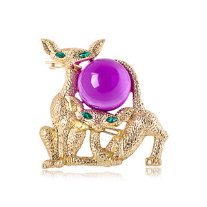 <span class=keywords><strong>Vintage</strong></span> Golden Cat Pussy Kitten Green Glass Azure Stone Ball Crystal Stone Aleación de piedra Pin de pecho Poodle Esmalte Pin para mujeres y hombres - Product Image 5