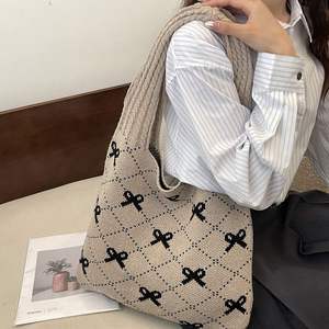 Bolso Tote de Gran Capacidad para Mujer, Nuevo Modelo 2025, Tejido con Lazo, Cierre Abierto y Forro de Poliéster - Product Image 1