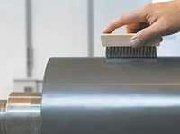 Brosse de nettoyage haute performance en fil d'acier inoxydable pour rouleaux Anilox et l'entretien des rouleaux d'impression en métal souple