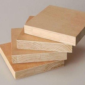 Mélamine et design <span class=keywords><strong>brut</strong></span> Fabricant naturel Vente directe <span class=keywords><strong>de</strong></span> contreplaqué laminé en pin 18mm pour la fabrication <span class=keywords><strong>de</strong></span> meubles - Product Image 2
