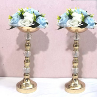 Porte-bougie en perles de cristal, centre de table de mariage, grand chandelier en métal pour la décoration de l'allée de mariage et des banquets