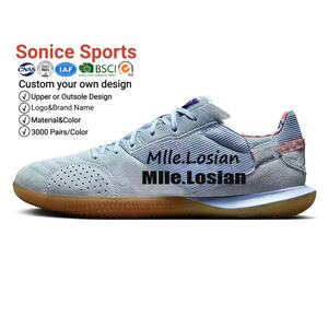 Zapatos de fútbol <span class=keywords><strong>sala</strong></span>, <span class=keywords><strong>botas</strong></span> de fútbol que no dejan marcas, tacos de fútbol con logotipo personalizado para uso en interiores - Product Image 1