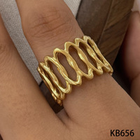 Gaovo 18K Vergoldeter 316 Edelstahl Perlen-Blumen Breiter Bandring Damen Vintage Geometrischer Statement-Schmuck Accessoire Geschenk