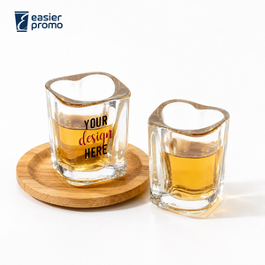 Vasos de chupito personalizados de 2 oz con forma de corazón para recuerdos de boda con logotipo personalizado - Product Image 1