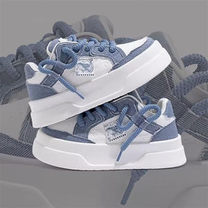 Zapatos Deportivos Retro con Cordones para Mujer, Primavera 2025, Estilo Nuevo, Hechos de Mezclilla Azul con Suela Gruesa, Blancos Casuales - Product Image 1