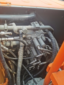 รถขุดไฮดรอลิกแบบตีนตะขาบ HITACHI Zx70 สภาพดี รถขุดมือสอง Hitachi 70 ขาย ราคาดี ประสิทธิภาพเยี่ยม - Product Image 4