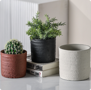 Vaso per Piante AI Cilindrico per Interni ed Esterni con Fori di Drenaggio, Accenti Dipinti Unici, Grigio e Bianco, 5,5 Pollici, <span class=keywords><strong>Vasi</strong></span> <span class=keywords><strong>in</strong></span> <span class=keywords><strong>Cemento</strong></span> Sostenibile per Tutti - Product Image 1