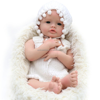 Poupée bébé fille réaliste 22 pouces Silicone souple et corps lesté Reborn Baby Dolls jouet de dessin animé de mode