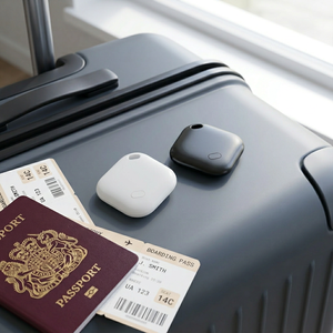 Dispositivo di Tracciamento GPS Mini Smart Tag Personalizzato OEM Compatibile con Find My, Localizzatore per Cani, Gatti e Veicoli - Product Image 1