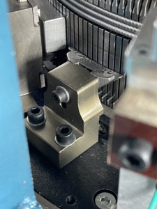 Máquina de Tejer Jacquard Automática para Rodilleras con Motor 380V/220V 1000W - Product Image 3