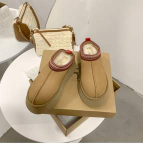 Vente en gros de chaussures de marque tendance pour l'hiver bottes de neige à <span class=keywords><strong>plateforme</strong></span> en fourrure mignonne pantoufles pour femmes - Product Image 6