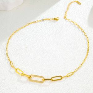 สร้อยคอผู้หญิงสแตนเลสสตีลชุบทอง 18K แบบโซ่คลิปหนีบกระดาษประดับเพชรซิร์คอน ดีไซน์หรูหราเรียบง่ายทันสมัย - Product Image 1