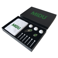 Coffret cadeau d'accessoires de golf personnalisable prêt à l'emploi Serviette souvenir Tee Repair Tool Divot Marker Ball pour hommes femmes dames en vente