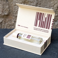 Boîte à parfum rigide de style livre blanc magnétique personnalisée de qualité supérieure avec insert ajusté, emballage cosmétique écologique