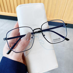 Nouvelles lunettes anti-lumière bleue à monture intégrale irrégulière avec monture en métal, verres en acrylique unisexes pour une protection quotidienne - Product Image 2