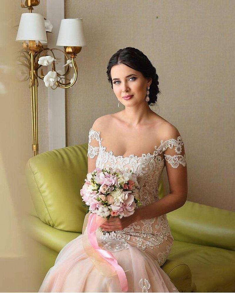 High Quality Blush Pink Lace Wedding Dress - Mermaid Style High Quality Blush Pink Lace Wedding Dress - Mermaid Style