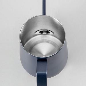 Tetera de acero inoxidable moderna de 600 ml con mango de madera ecológico y tapa, hervidor de café portátil con cuello de cisne para verter. - Product Image 6