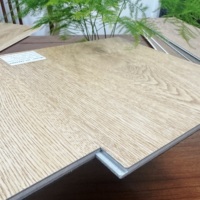 Panneau mural SPC imperméable anti-moisissure 4 mm avec revêtement UV, installation par clic, pour salon, hôtel, chambre à coucher, intérieur