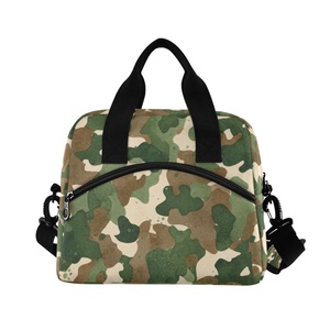 Sacs de la collection Aloha, design personnalisé imprimé camouflage, sac isotherme portable élégant en polyester - Product Image 2