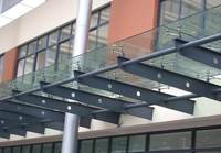 Verre de sécurité feuilleté sur mesure 6mm-15mm pour escaliers, hôpitaux et centres commerciaux