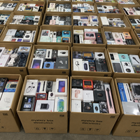 Lot de distribution commerciale d'appareils Android et enceintes sans fil – Prix direct usine pour les détaillants en ligne – Boîte mystère 100 % téléphones